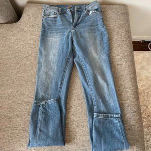 Moving sale! BDG Jeans - Size 26, Length 29. High rise, twig ankle.